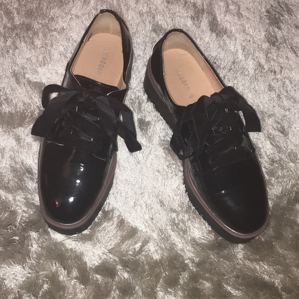 Madden Girl Flatform Oxford